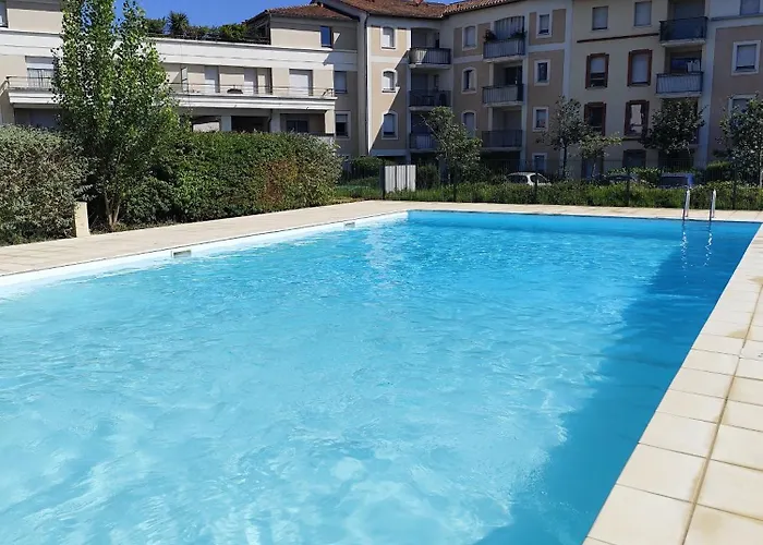 Mentor Au Coeur De -wifi-piscine-parking Prive Апартаменты *