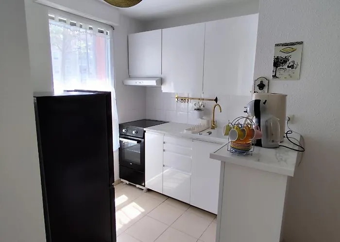 Apartment Mentor Au Coeur De -wifi-piscine-parking Prive